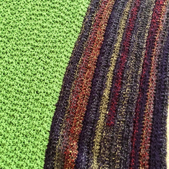 Throw - Picture 2 of 4